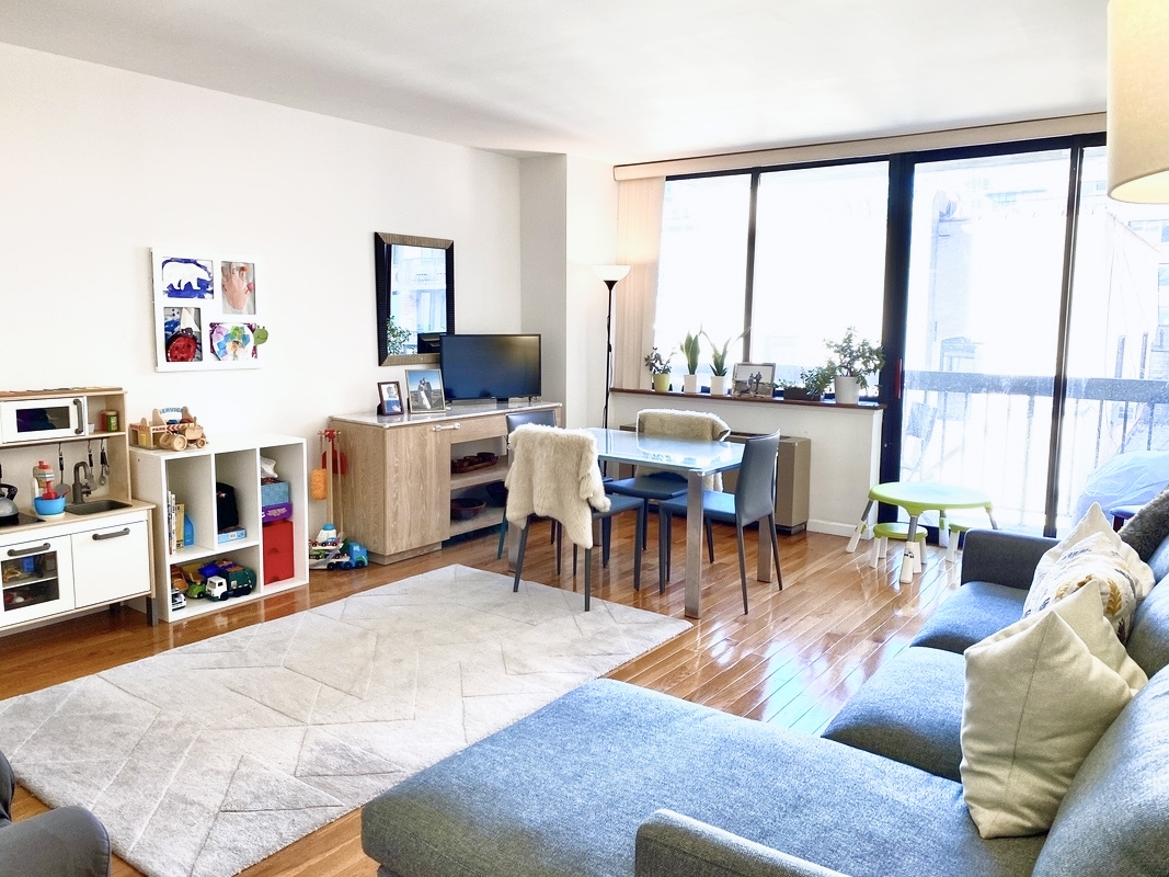 330 East 75th Street, Unit 7E Manhattan, NY 10021 - Photo 1 of 9