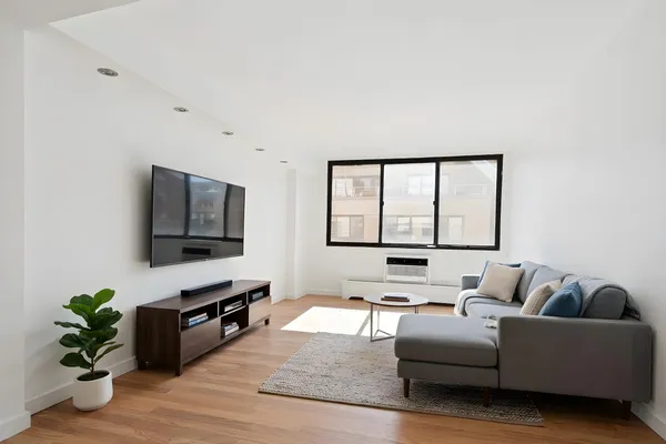 $1,650,000 | 16 West 16th Street, Unit 14NN | Flatiron