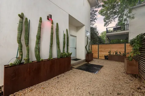 $642,000 | 2008 Riverview Street, Unit B, Austin, TX 78702