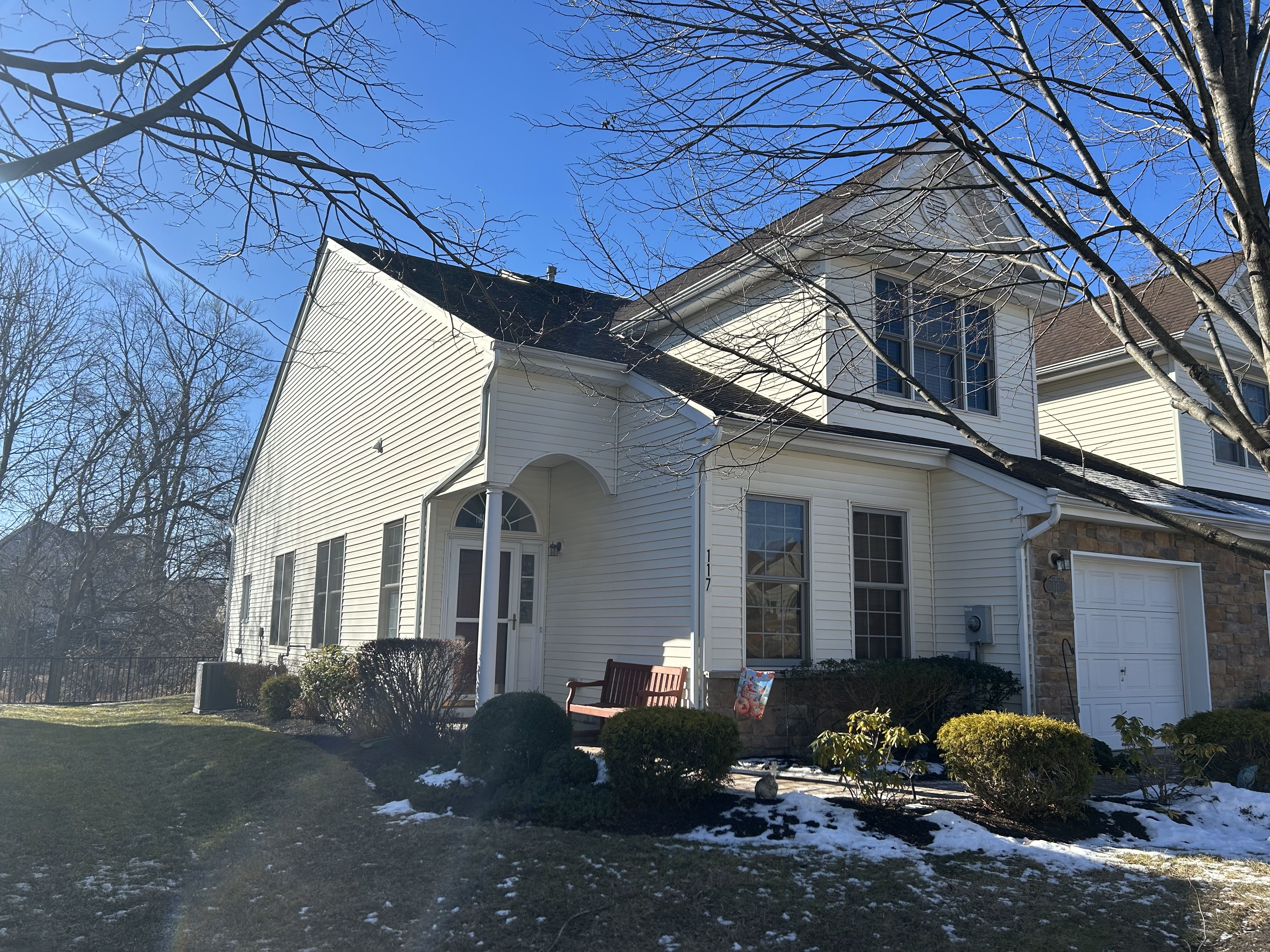 117 Saratoga Court Somerset, NJ 08873 - Photo 3 of 6