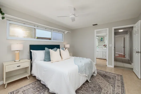 $995,000 | 11055 4th Street East, Treasure Island, FL 33706