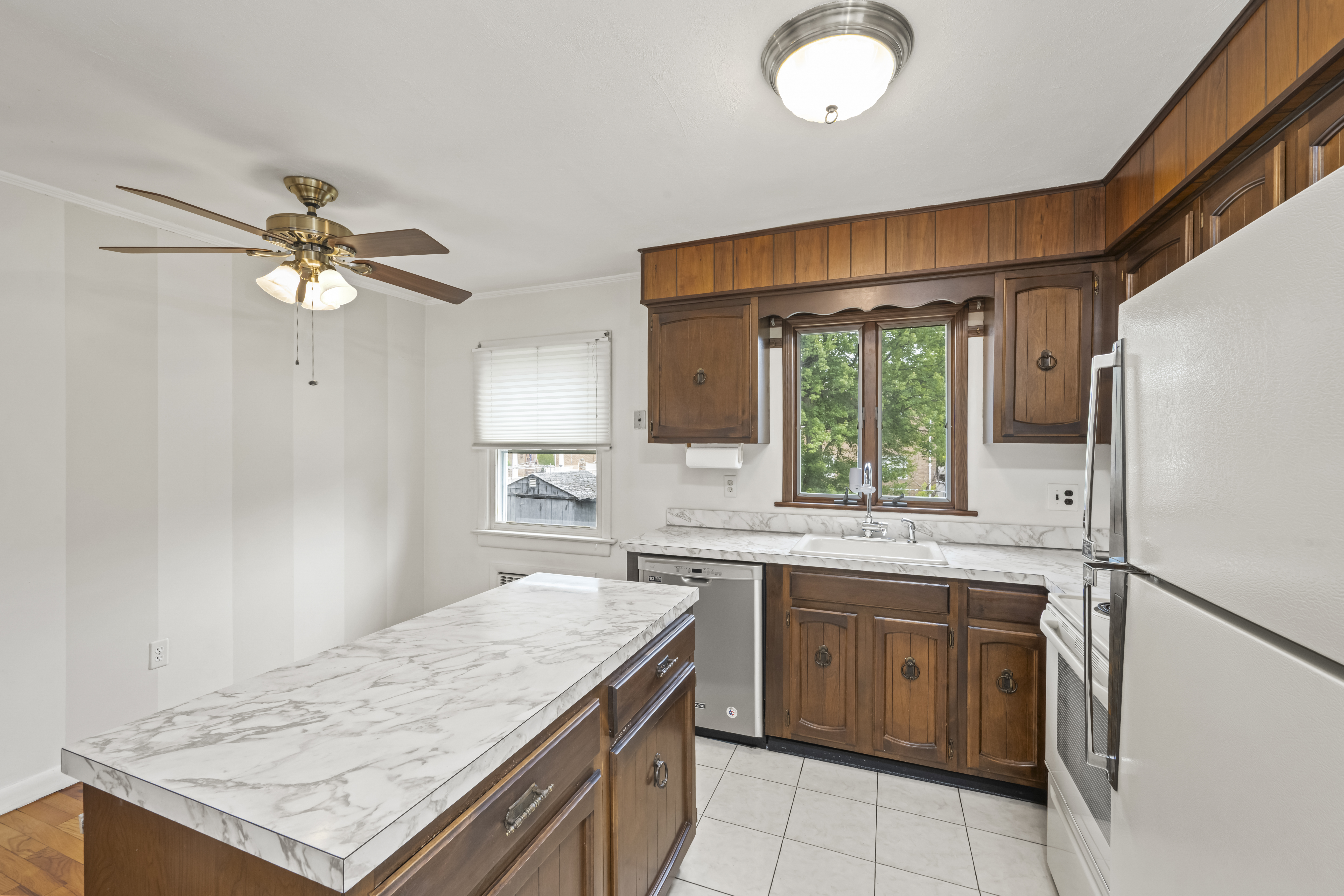 223 Darlington Avenue Staten Island, NY 10312 - Photo 10 of 36