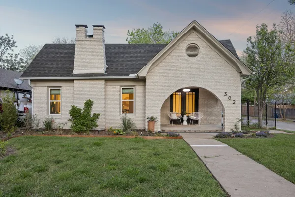 $560,000 | 302 North Waverly Drive, Dallas, TX 75208