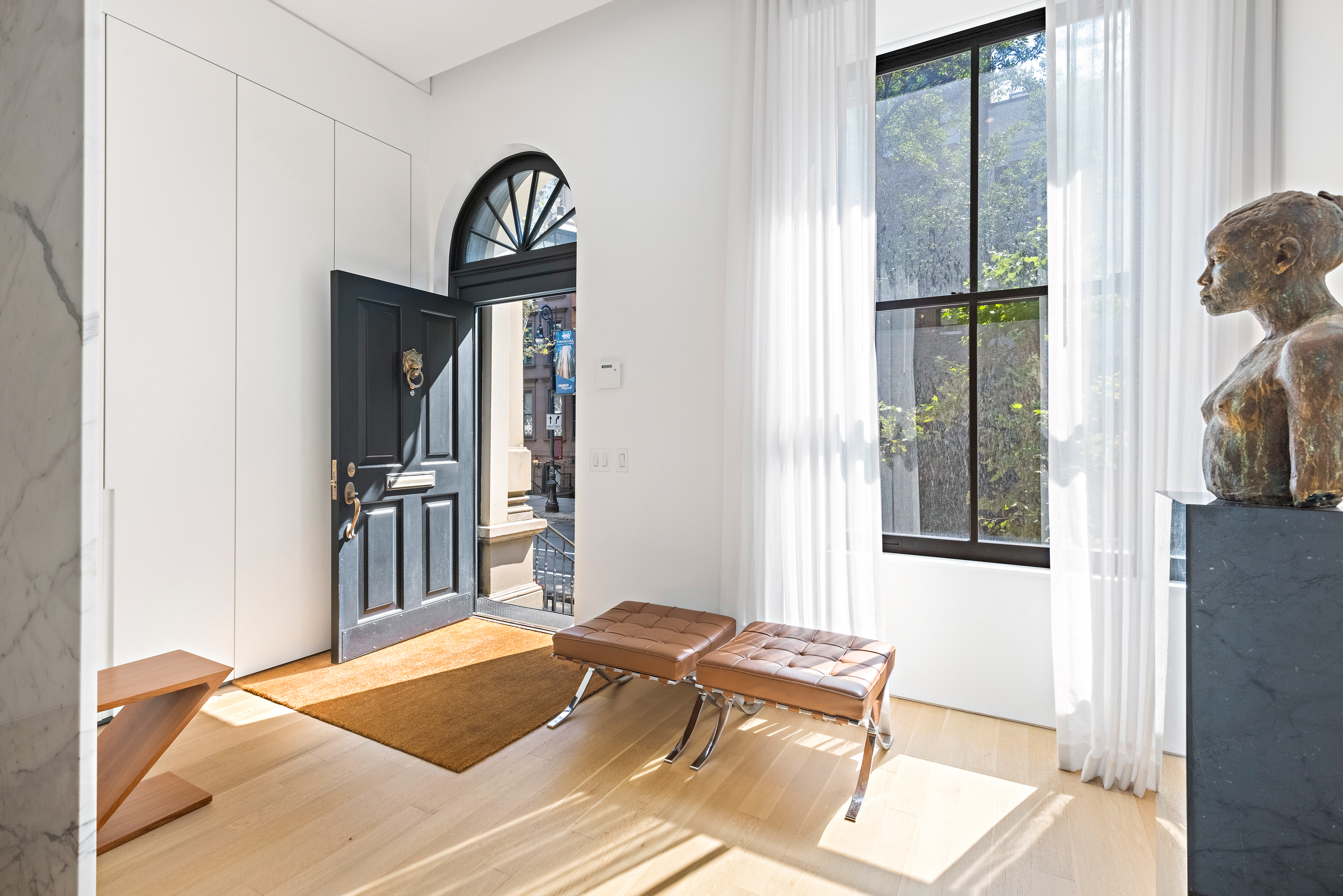 127 East 62nd Street Manhattan, NY 10065 - Photo 3 of 43