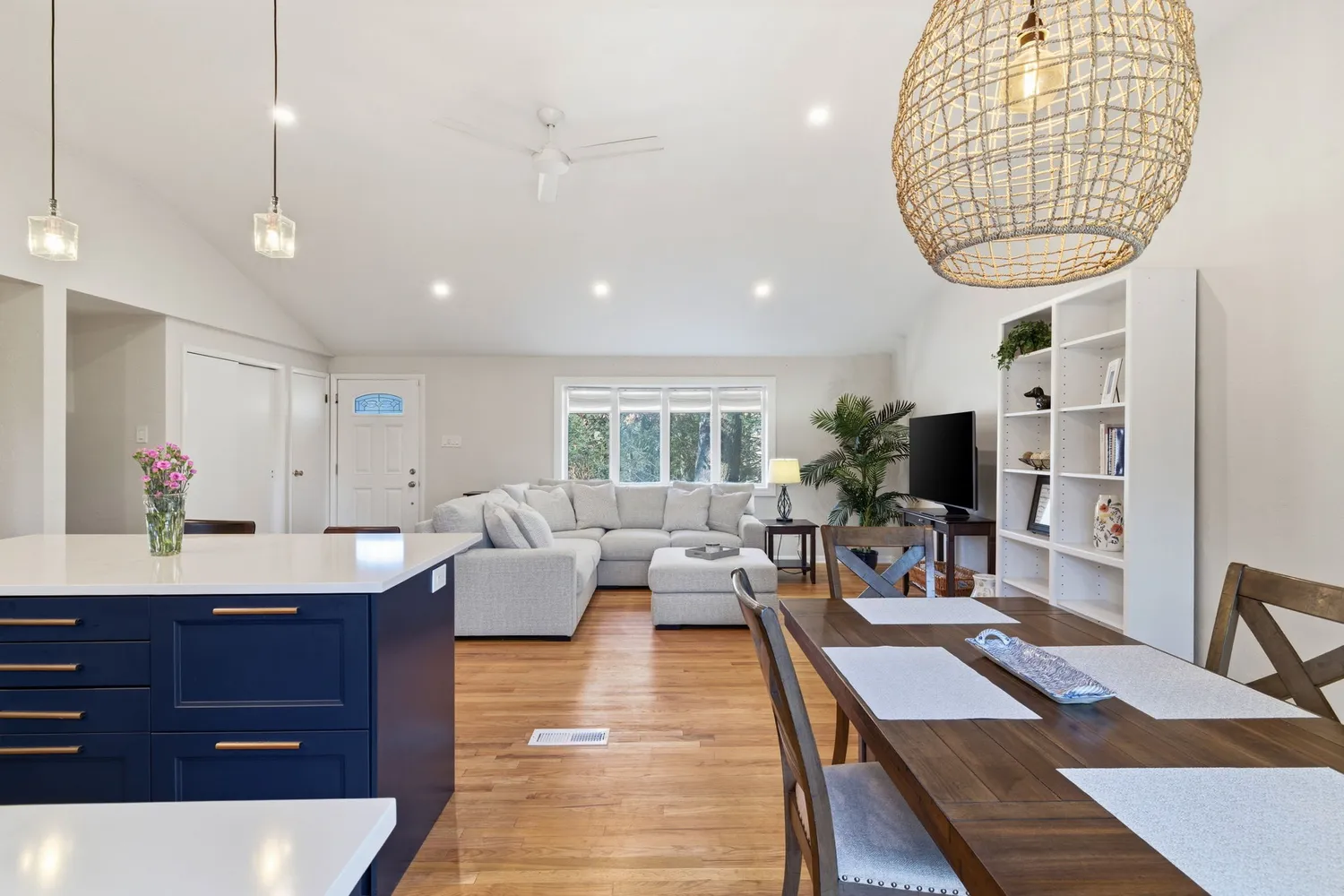 Contact Agent | 199 Avondale Street, Pittsburgh, PA 15237