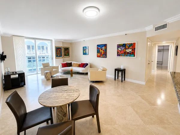 $4,200 | 8855 Collins Avenue, Unit 6H, Surfside, FL 33154