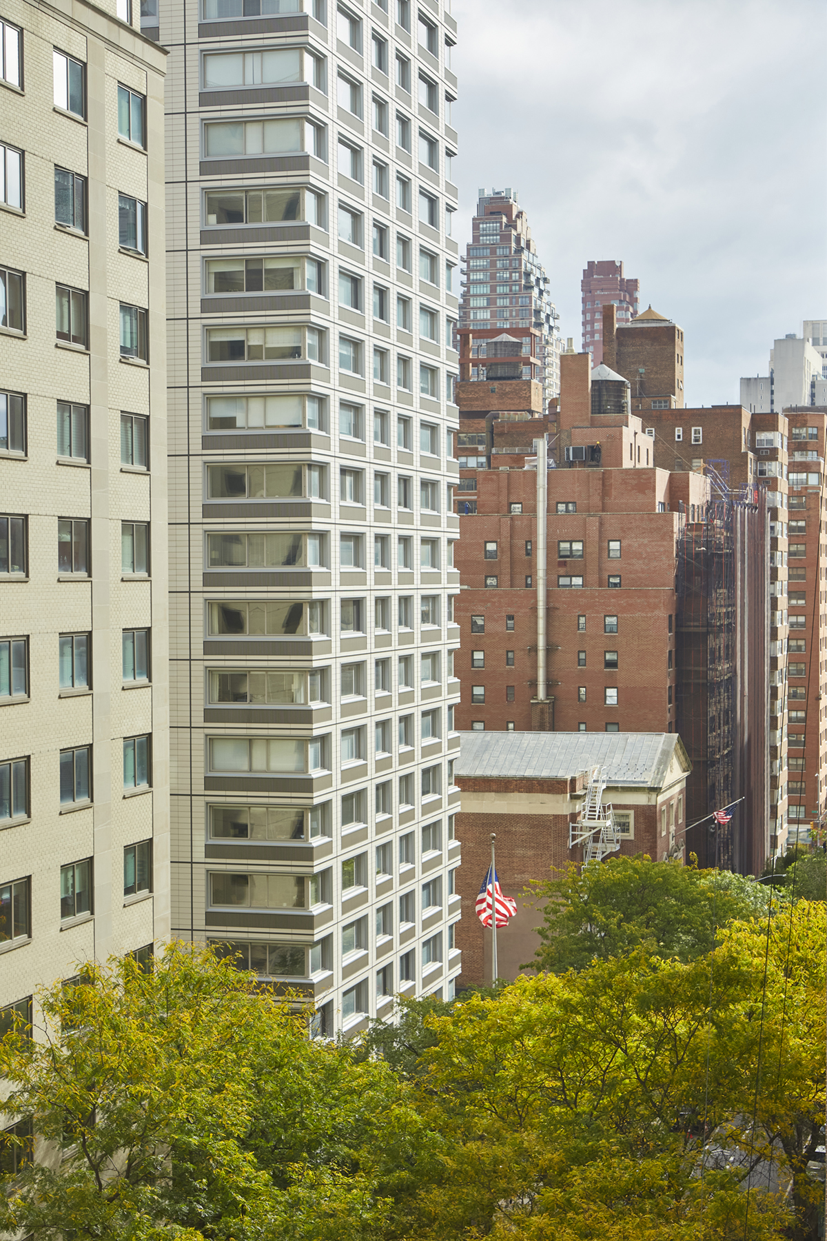 188 East 70th Street, Unit 8C Manhattan, NY 10021 - Photo 11 of 15 a view of a building