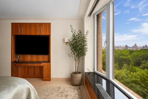 $7,850,000 | 279 Central Park West, Unit 11B | Upper West Side