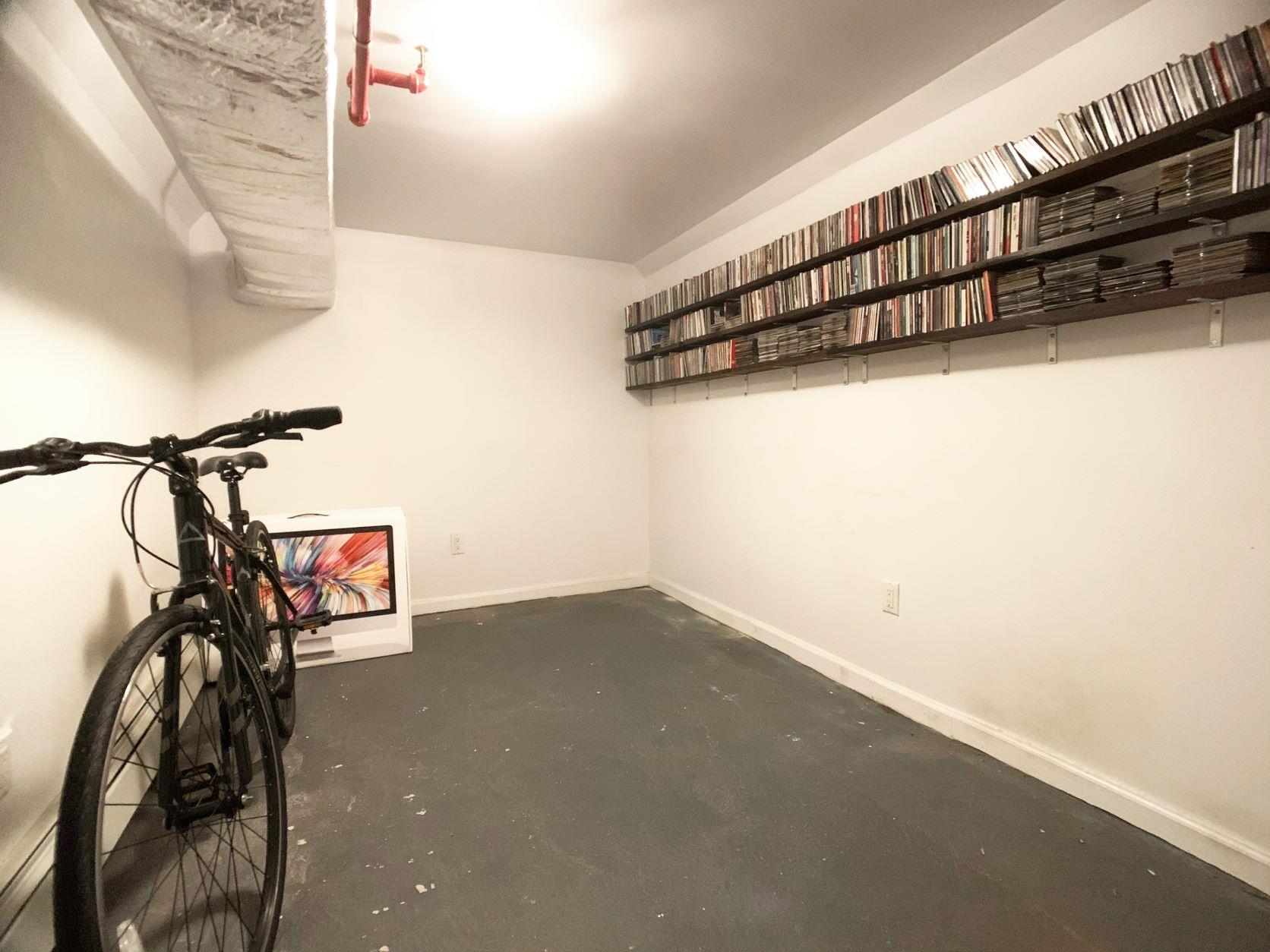 155 A 9th Street, Unit 1 Brooklyn, NY 11231 - Photo 12 of 15 a view of entryway