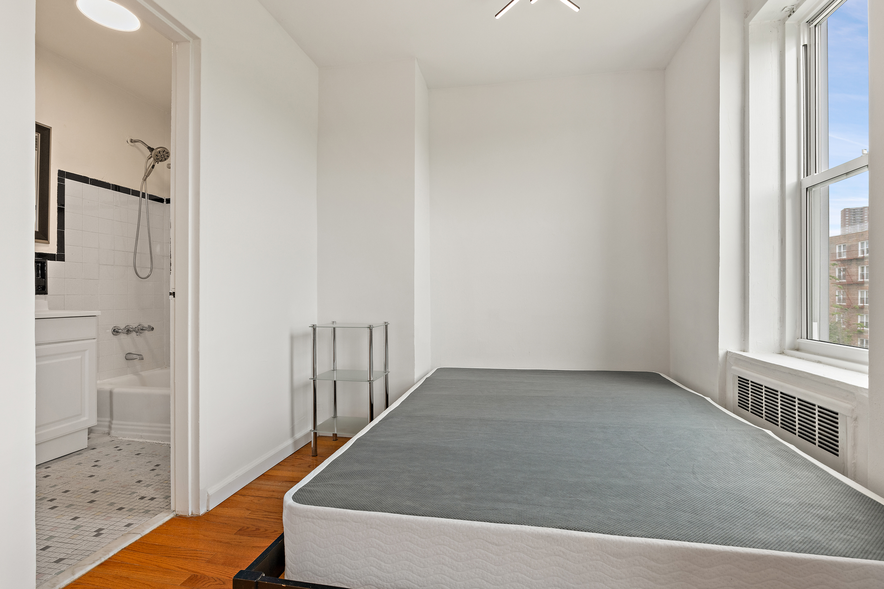 5730 Mosholu Avenue, Unit 5D Bronx, NY 10471 - Photo 6 of 11