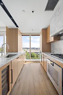 $2,195,000 | 50 Bridge Park Drive, Unit 7D | Brooklyn Heights