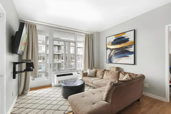 $680,000 | 342 East 110th Street, Unit 5D | East Harlem