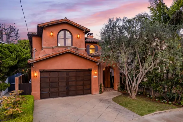 $4,600,000 | 2516 Walnut Avenue, Manhattan Beach, CA 90266