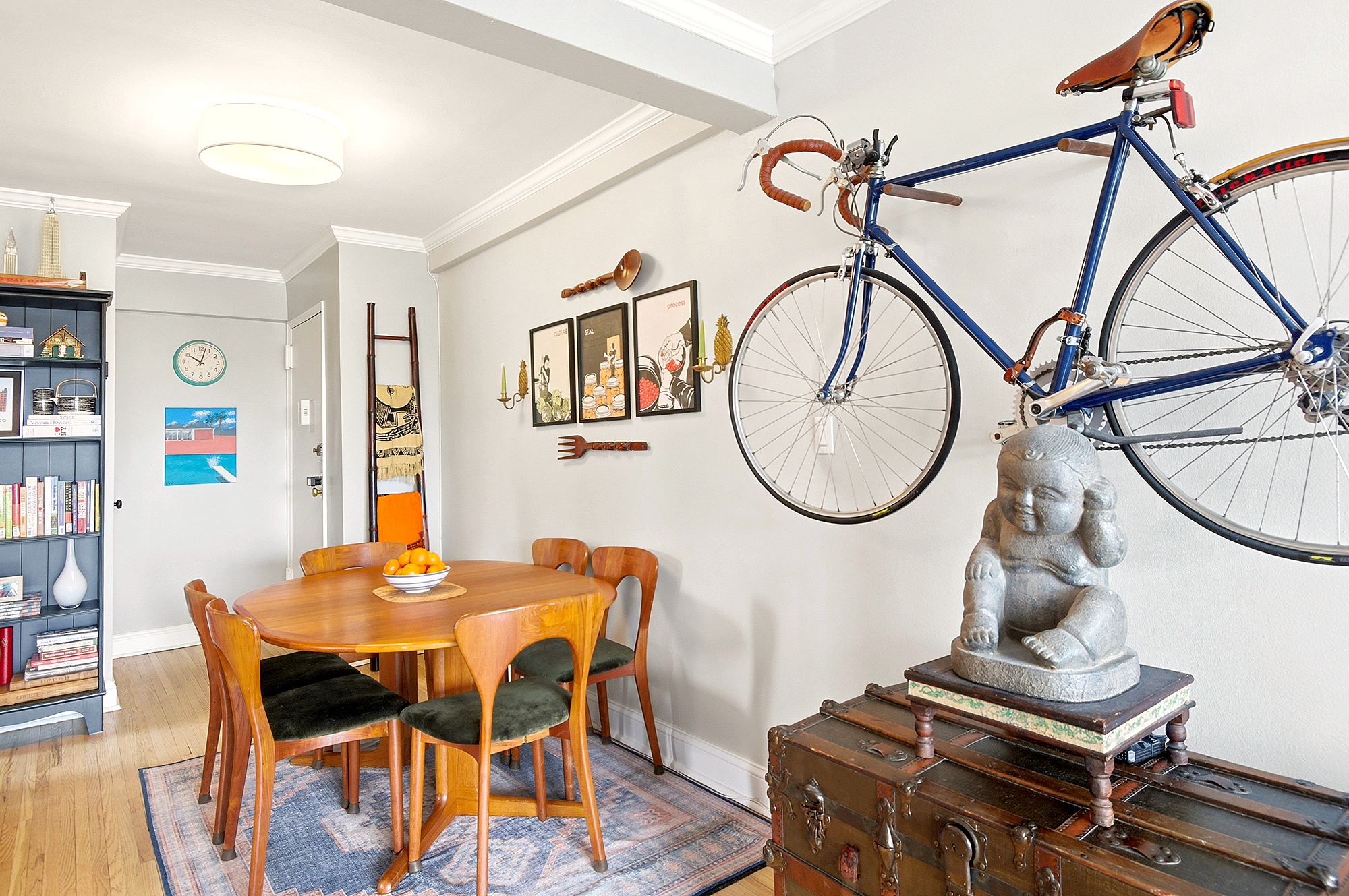 601 Kappock Street, Unit 6F Bronx, NY 10463 - Photo 8 of 31 a dining room with furniture and wooden floor