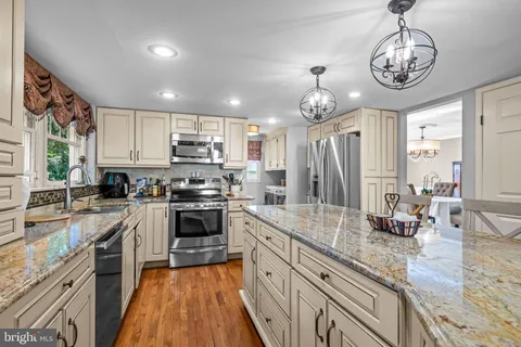 $575,000 | 213 Hurffville Road, Sewell, NJ 08080