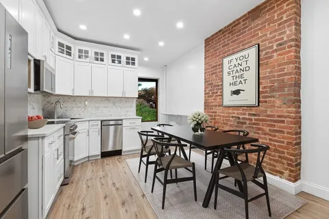 $650,000 | 208 East 90th Street, Unit 2W | Upper East Side