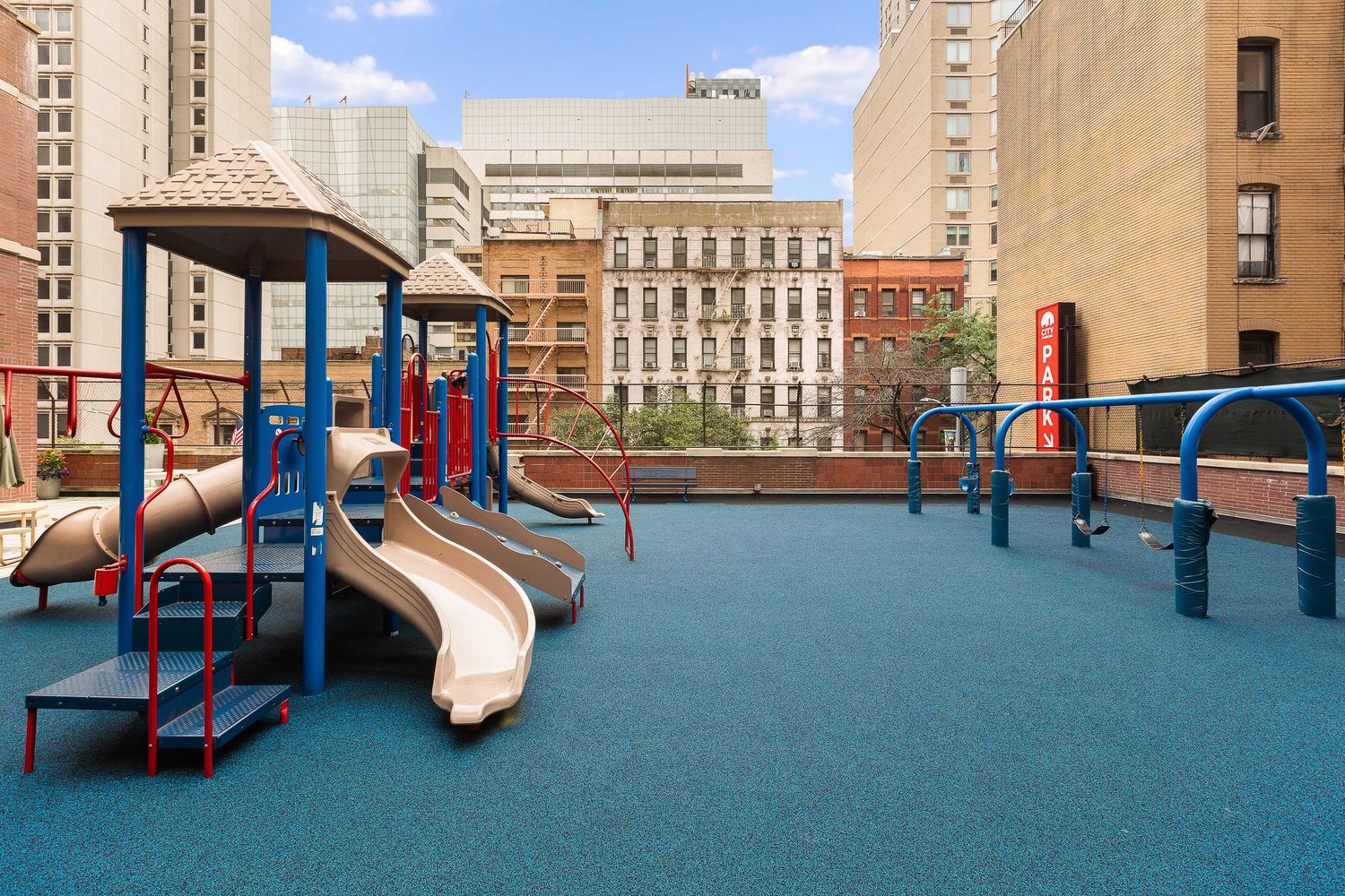 $1,925,000 | 422 East 72nd Street, Unit 27C | Lenox Hill