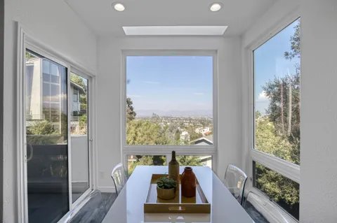 $1,399,000 | 4110 Vanetta Place, Studio City, CA 91604