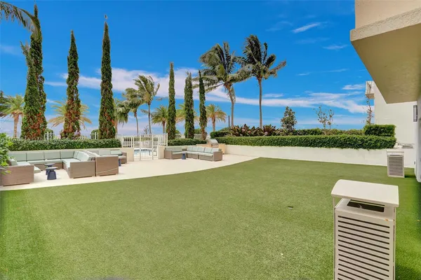 $460,000 | 3000 Coral Way, Unit 412, Miami, FL 33145