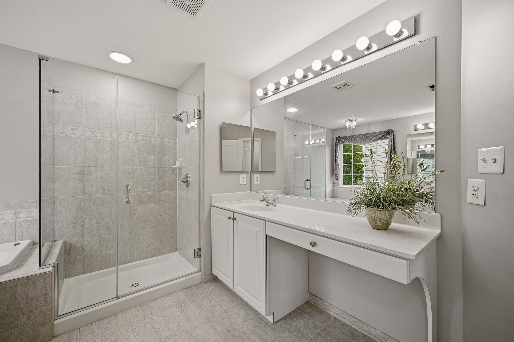8208 Michaels Ridge Ellicott City, MD 21043 - Photo 49 of 80 Gallery Image 49