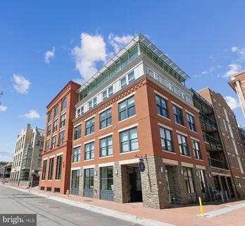 $895,900 | 225 Strand Street, Unit 202, Alexandria, VA 22314