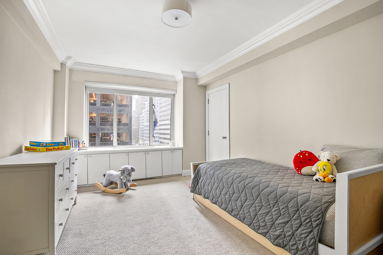 200 East 57th Street, Unit 7L Manhattan, NY 10022 - Photo 10 of 18