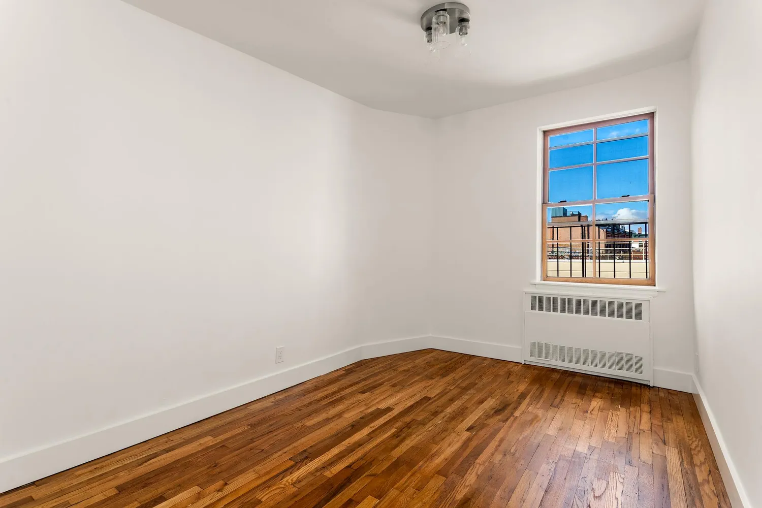 $5,300 | 108 Perry Street, Unit 4A | West Village