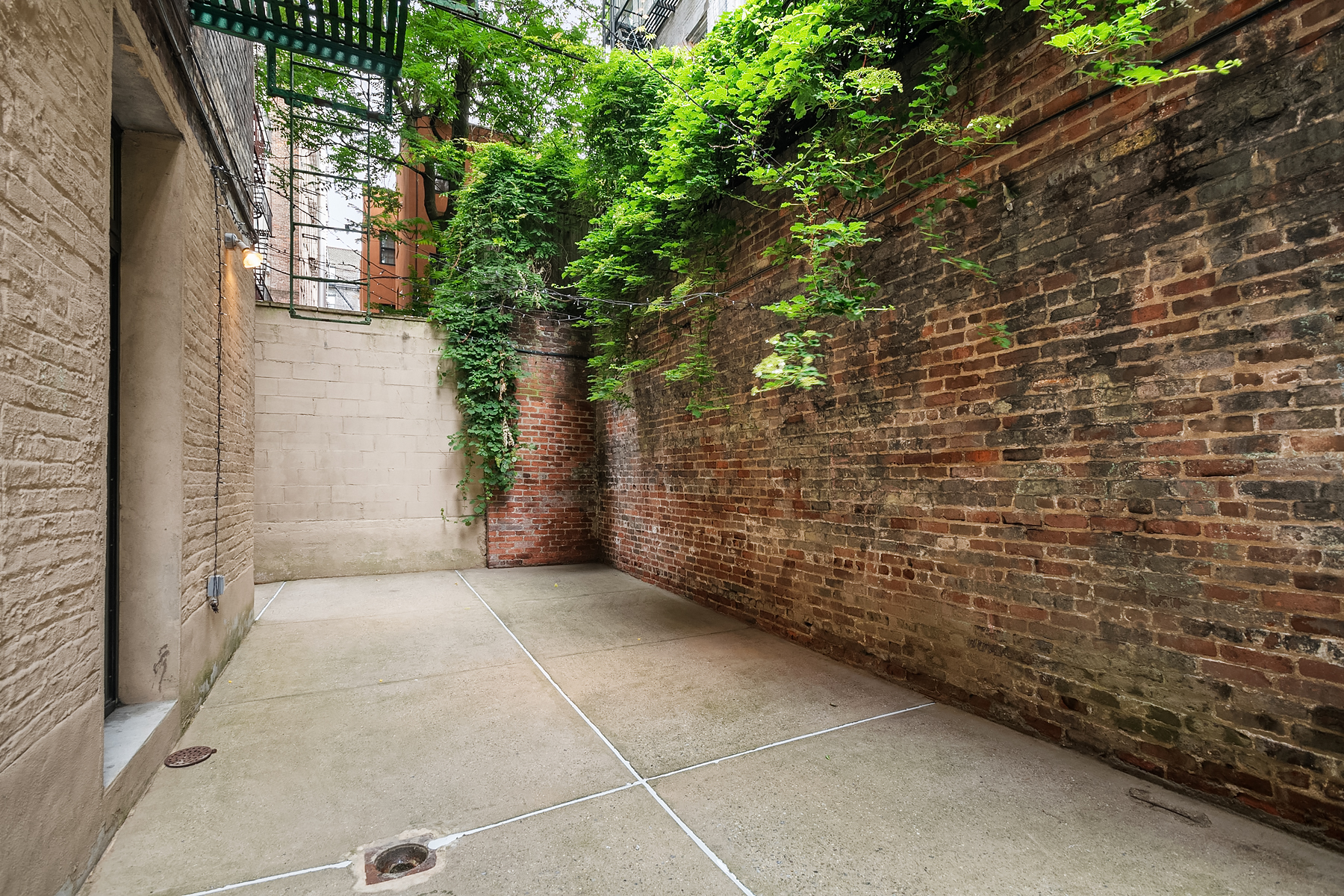 205 West 10th Street, Unit GARDEN Manhattan, NY 10014 - Photo 3 of 8 a view of entryway with outdoor space