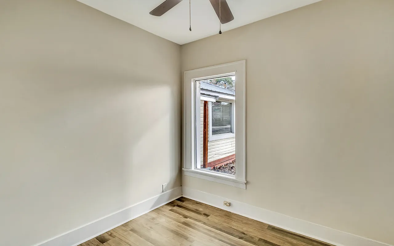 $4,268 | 406 Highway 80, Unit A, Bloomingdale, GA 31302