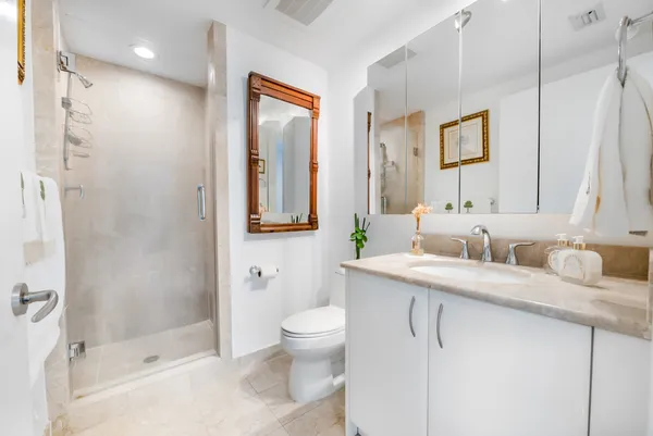 $1,385,000 | 1331 Brickell Bay Drive, Unit 408, Miami, FL 33131