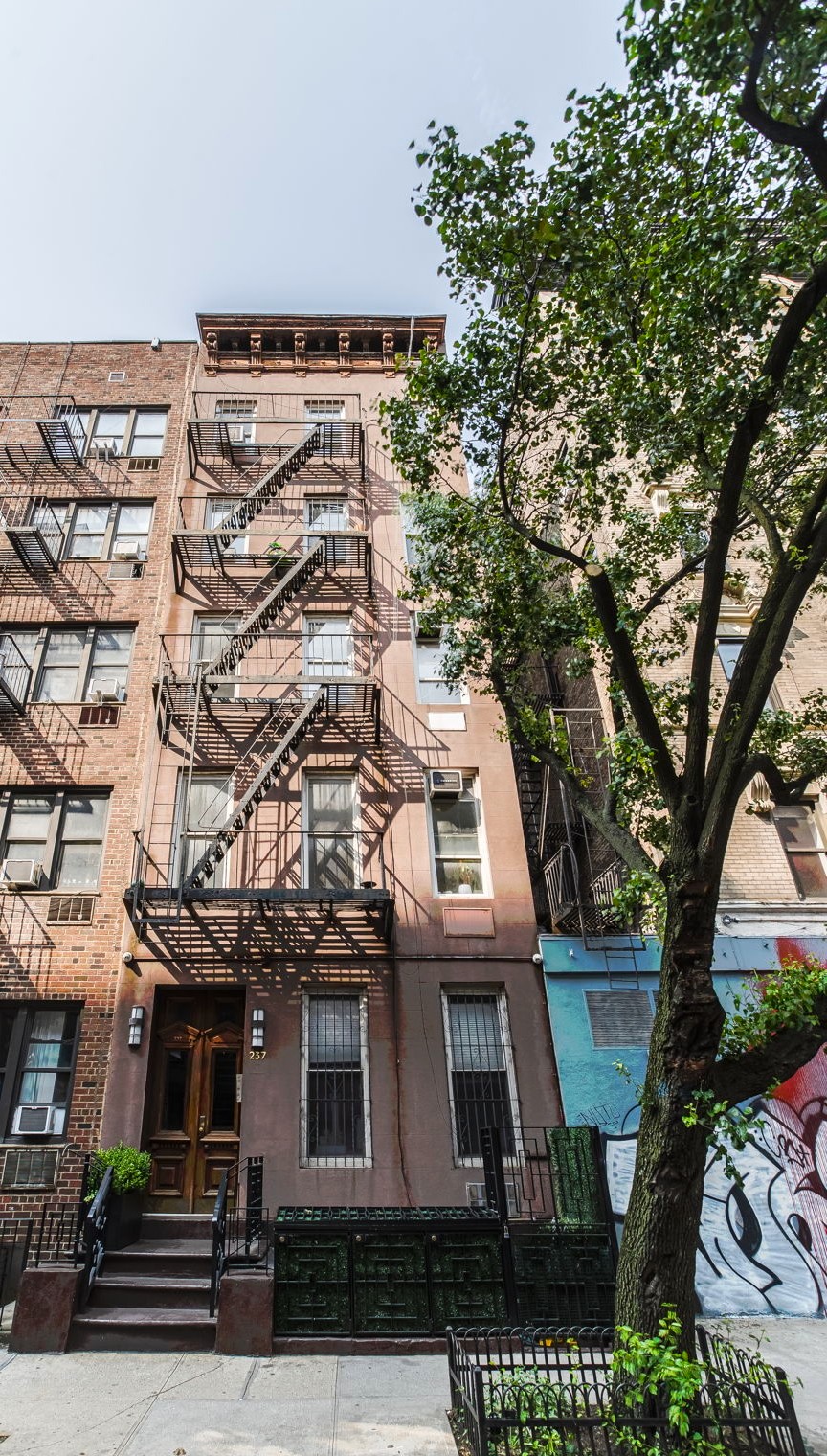 237 East 12th Street, Unit 2A Manhattan, NY 10003 - Photo 10 of 16 front view of a building