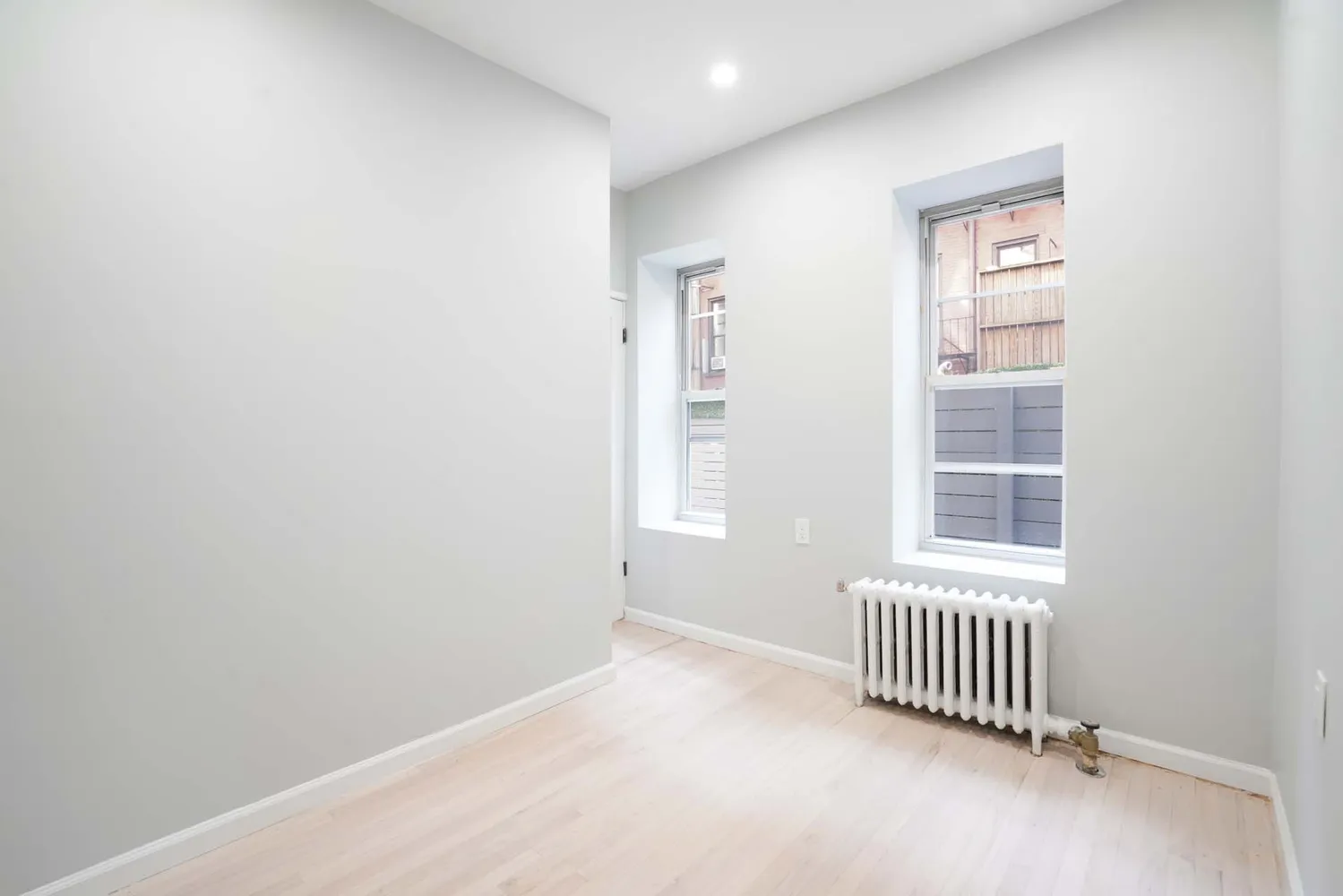 $6,995 | 210 West 10th Street, Unit 1C | West Village
