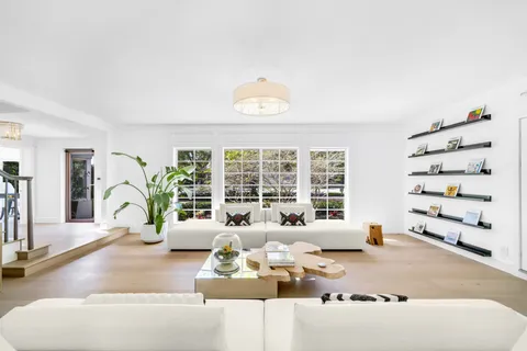 $3,950,000 | 939 West 47th Court, Miami Beach, FL 33140