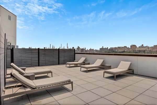 $1,090,000 | 300 West 122nd Street, Unit 5N | Harlem