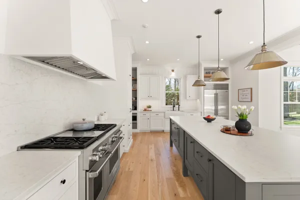 $2,550,000 | 8621 McHenry Street, Vienna, VA 22180