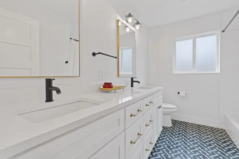$1,025,000 | 4602 Roundup Trail, Austin, TX 78745