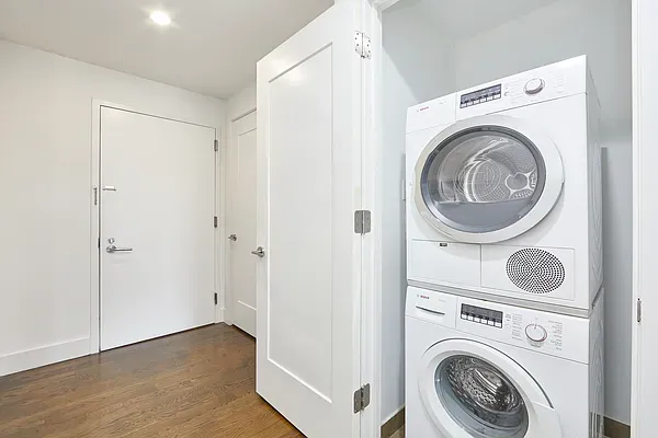 $4,195 | 341 Eastern Parkway, Unit 5E | Crown Heights