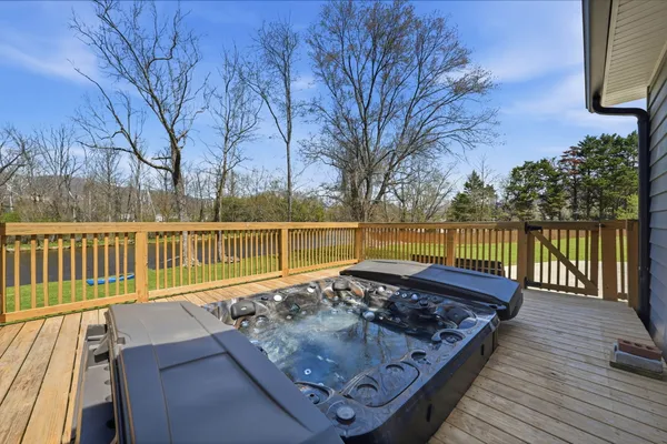 $899,000 | 135 Brandywine Place, Elizabethton, TN 37643