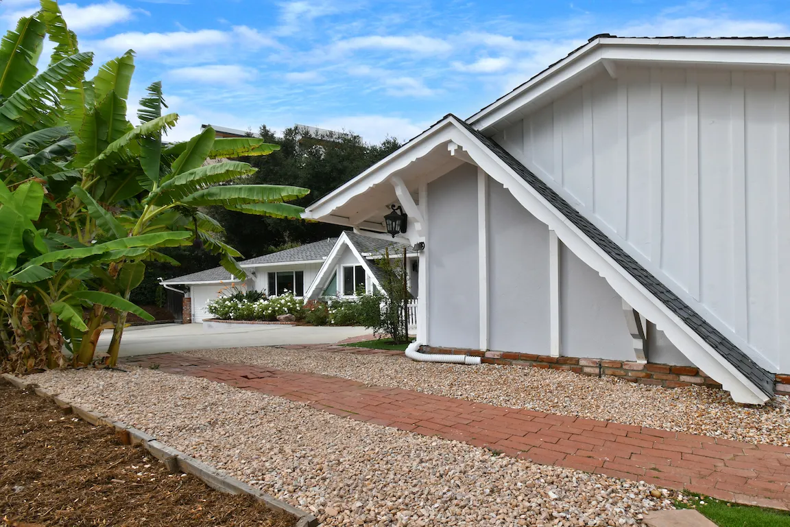 $2,599,000 | 4053 Harclare Lane, Encino, CA 91436