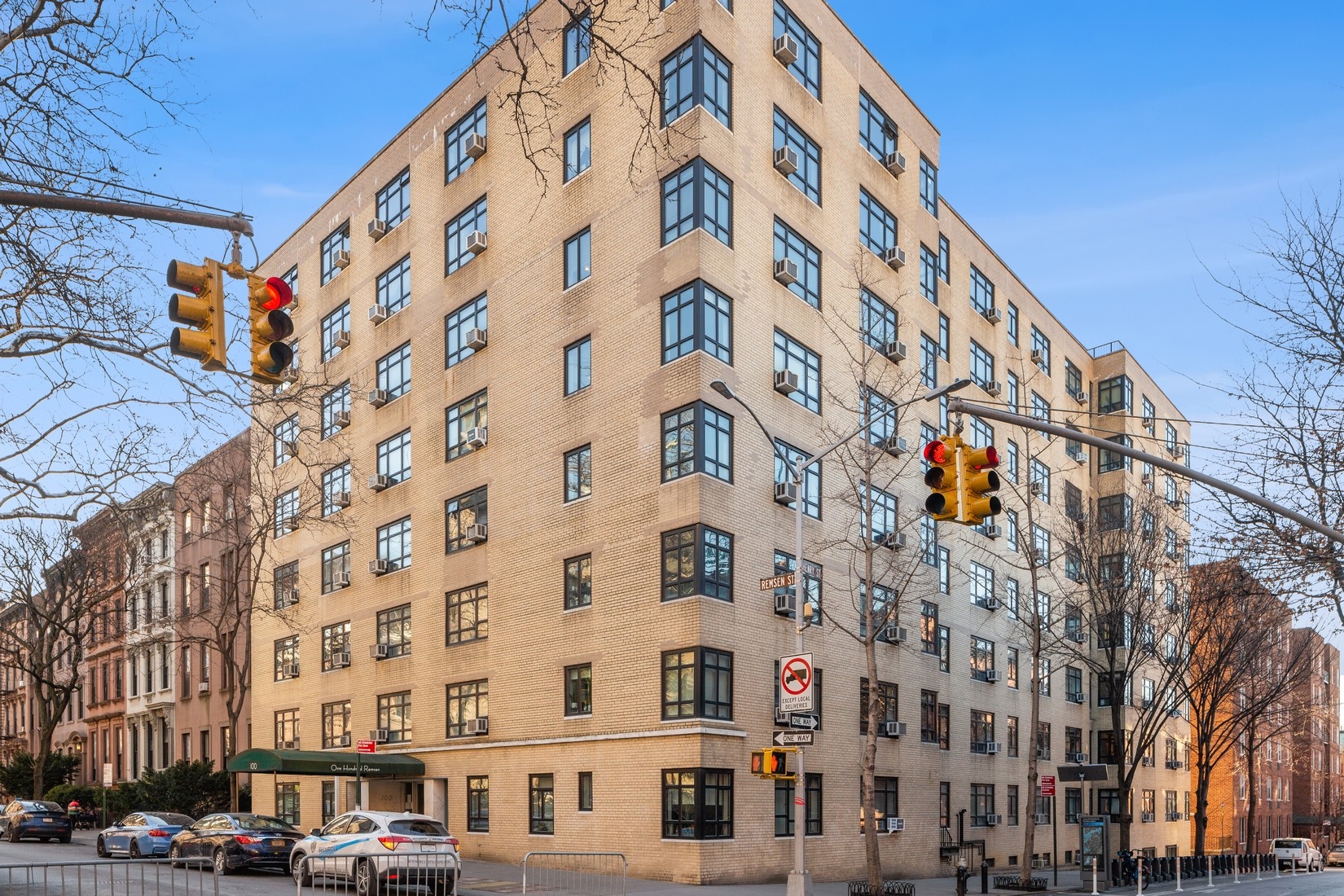 100 Remsen Street, Unit 5G Brooklyn, NY 11201 - Photo 8 of 9 front view of a building