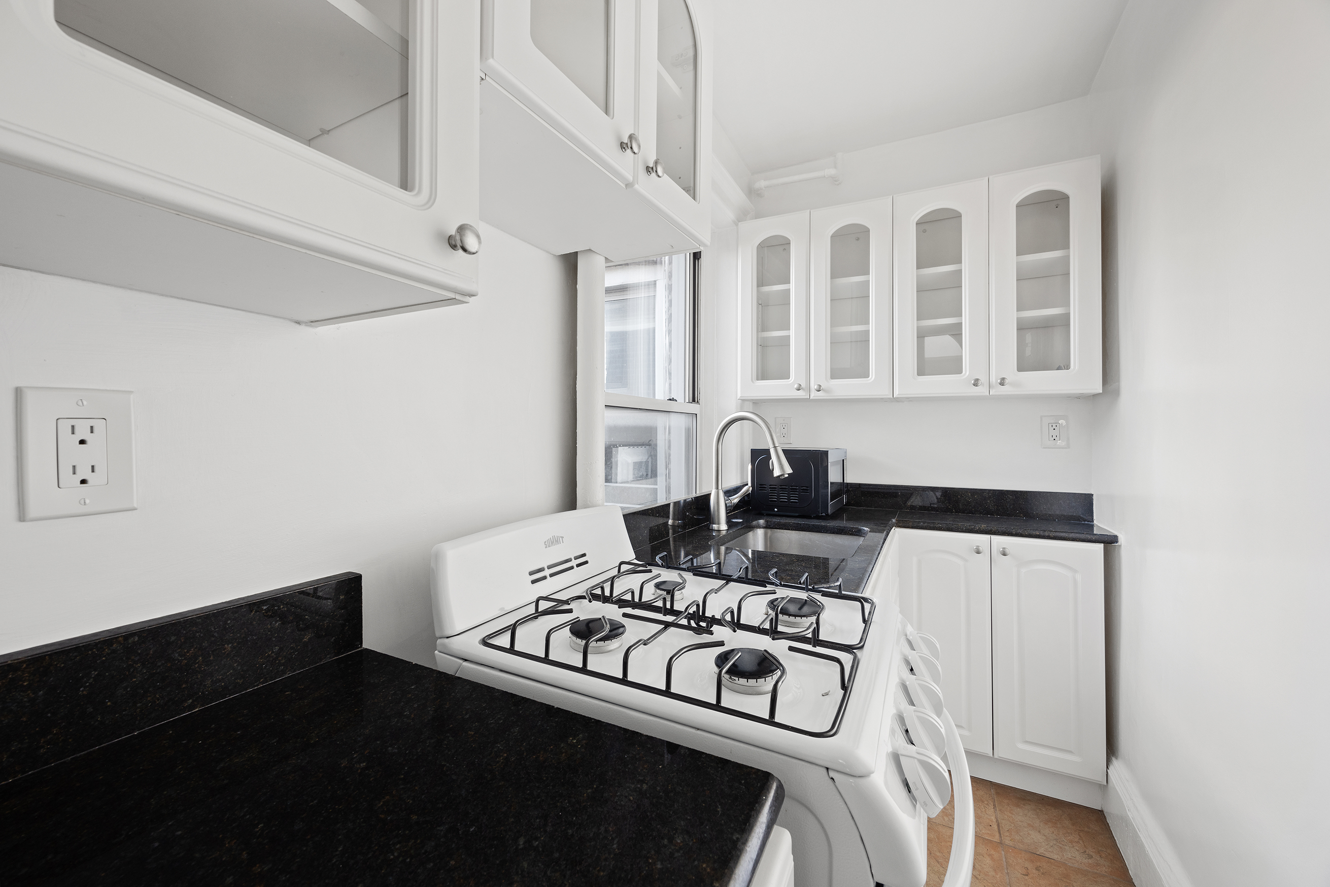 104 Bedford Street, Unit PHE Manhattan, NY 10014 - Photo 5 of 7