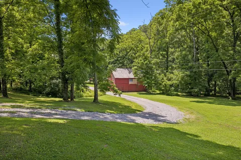 $1,579,000 | 8188 Shoals Branch Road, Primm Springs, TN 38476