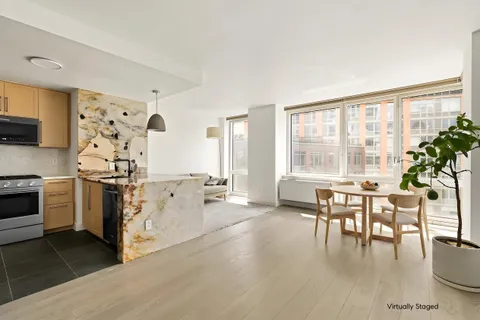 $990,000 | 415 Main Street, Unit 9D | Roosevelt Island