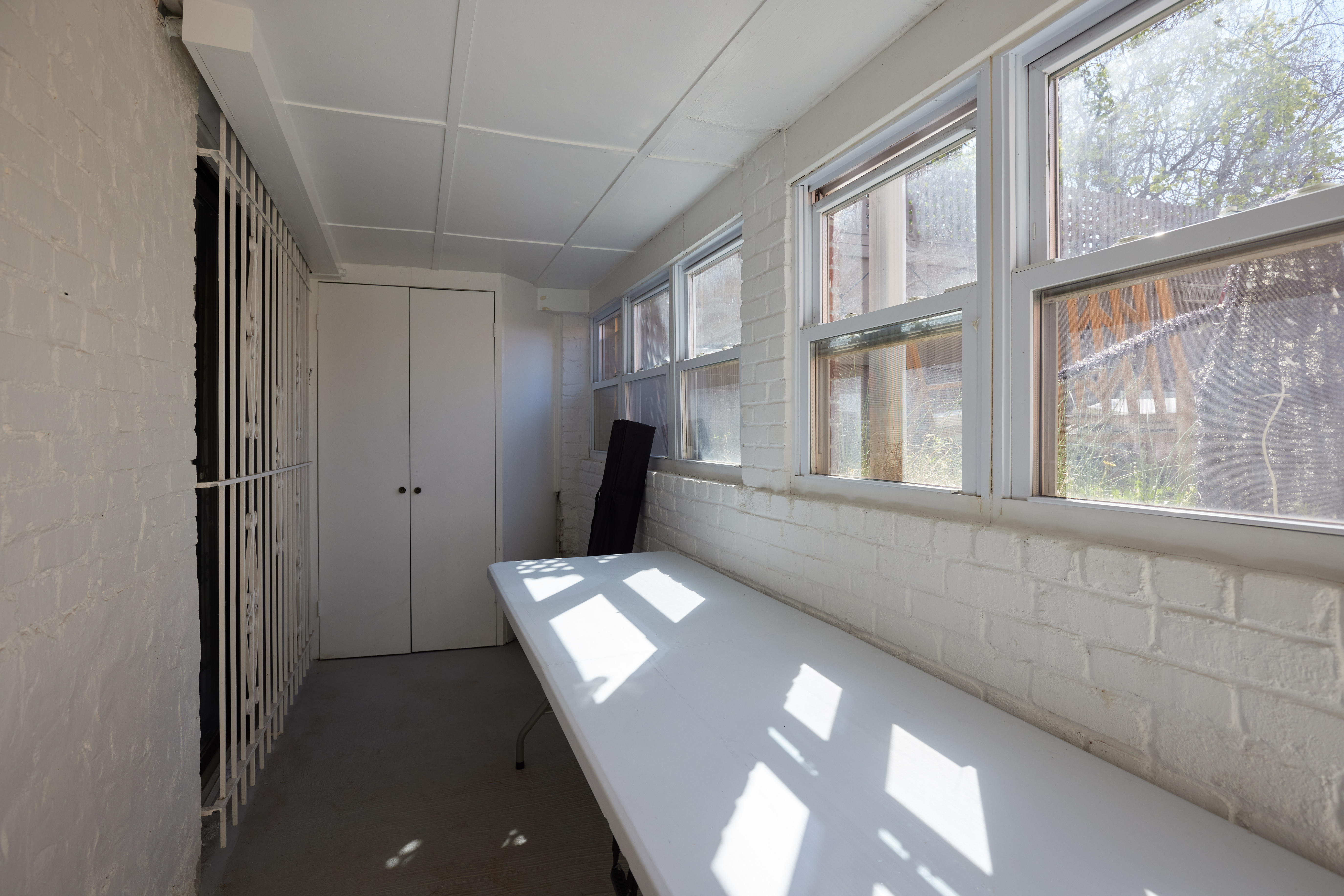 3420 R Street Northwest Washington, DC 20007 - Photo 25 of 53 a view of an entryway