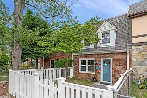 $659,900 | 4782 21st Road North, Arlington, VA 22207