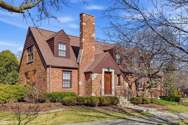 $1,100,000 | 5901 North Newark Avenue, Chicago, IL 60631