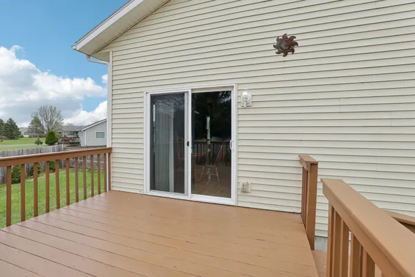 $229,900 | 410 David Circle, Arena, WI 53503
