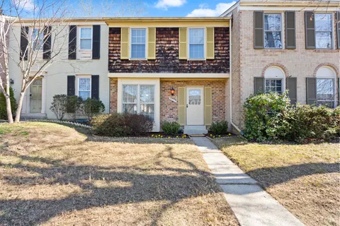 $390,000 | 20017 Spur Hill Drive, Gaithersburg, MD 20886