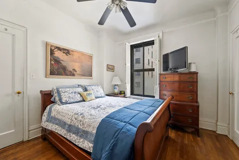 $550,000 | 205 West 54th Street, Unit 5F | Theater District