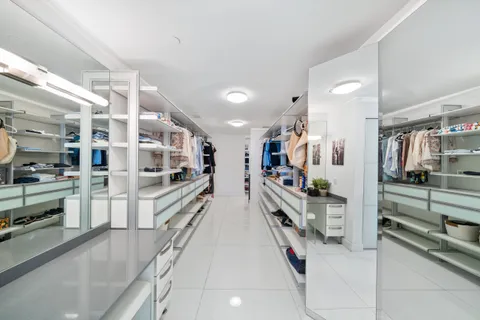 $5,199,000 | 1040 Biscayne Boulevard, Unit 4403, Miami, FL 33132
